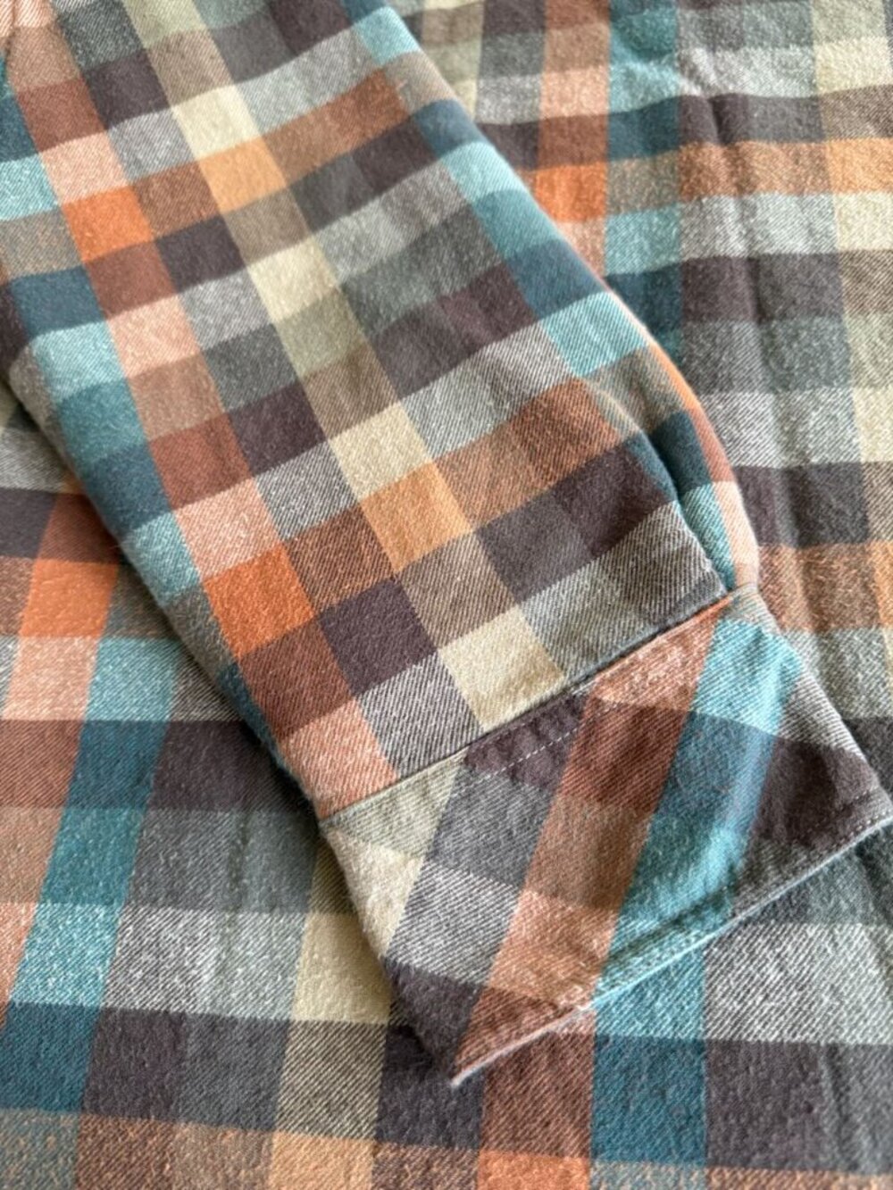Legendary Whitetails Plaid Flannel Sherpa lined jacket - Size XL - Picture 14 of 15